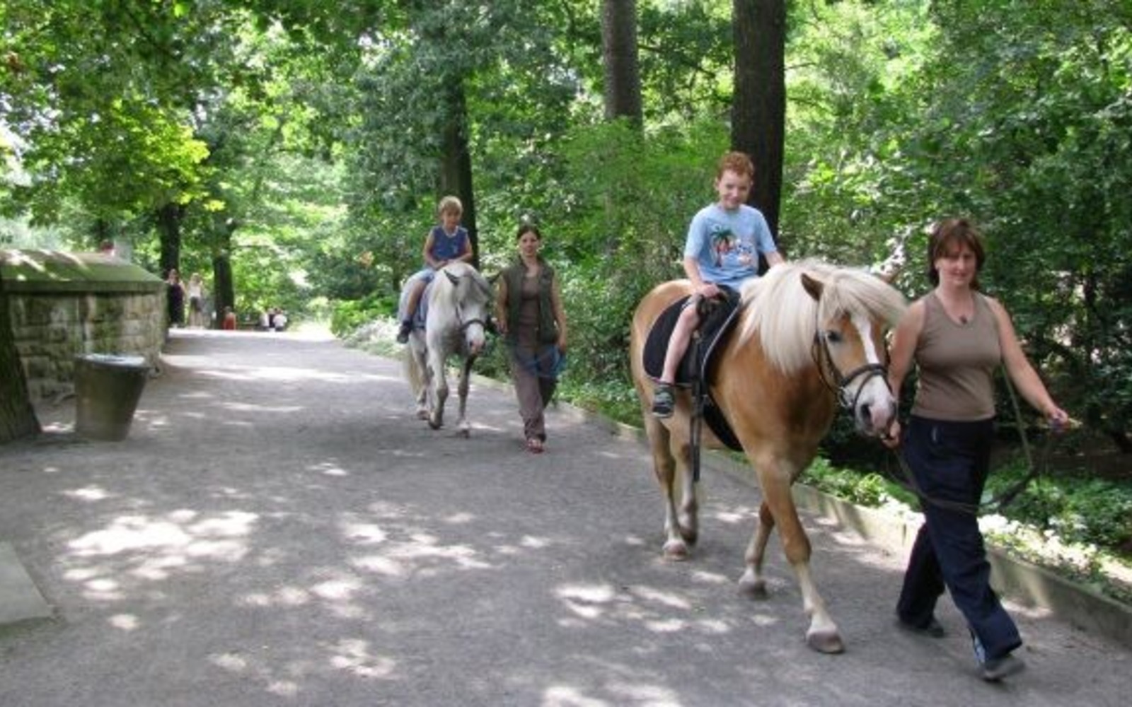 Ježdění na ponících je pro děti vždy zábava, foto: Zoopark Senftenberg