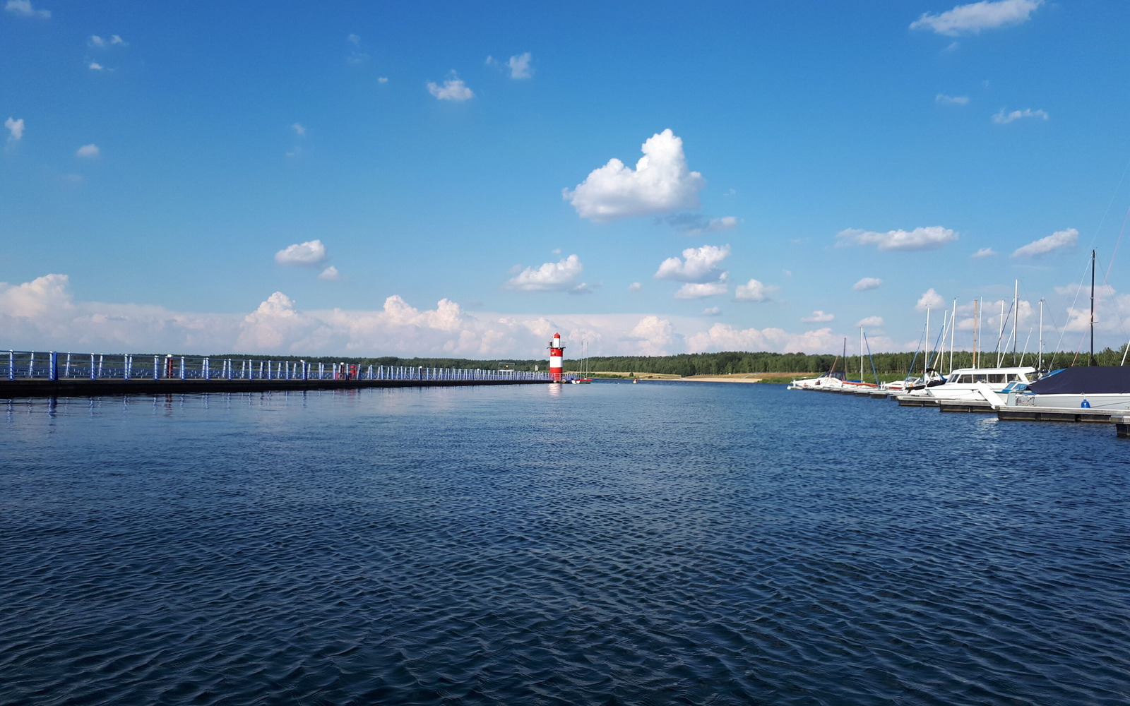 Hafen mit Leuchtturm Klitten am Bärwalder See, Foto: Tourismusverband Lausitzer Seenland e.V., Katja Wersch, Lizenz: Tourismusverband Lausitzer Seenland e.V., Katja Wersch