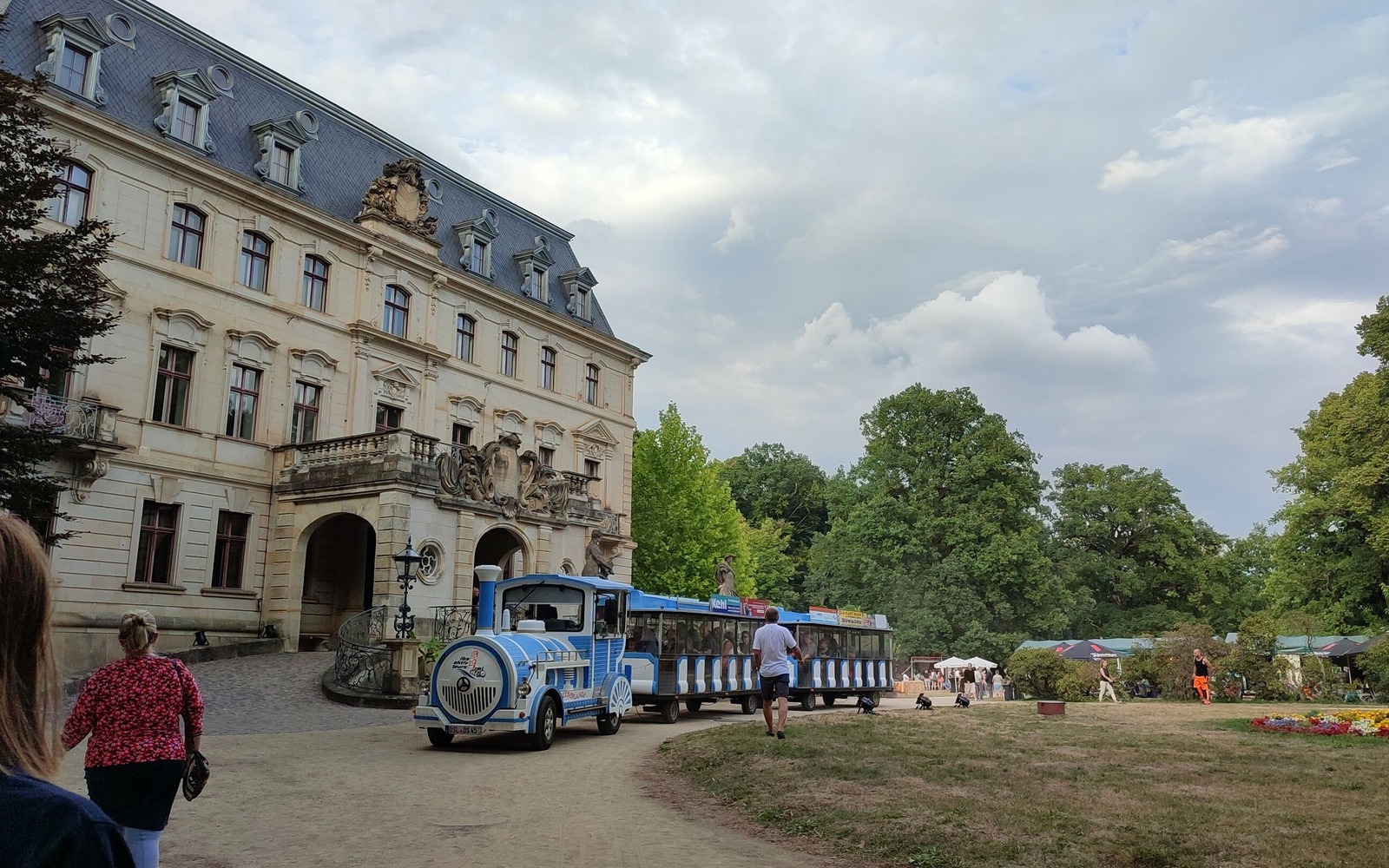 Kleinbahn Seeschlange am Schloss Altdöbern, Foto: Denise Haynert, Lizenz: Denise Haynert